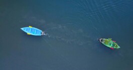  El tronco se hizo bote. El bote hizo agua’ de la artista Jessica Briceño, realizada en Chaihuín.